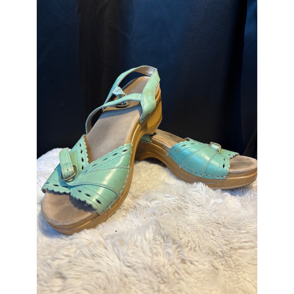 Sanita Danish Design Mint Green Leather Scalloped Wedge Clog Sandals Size 38